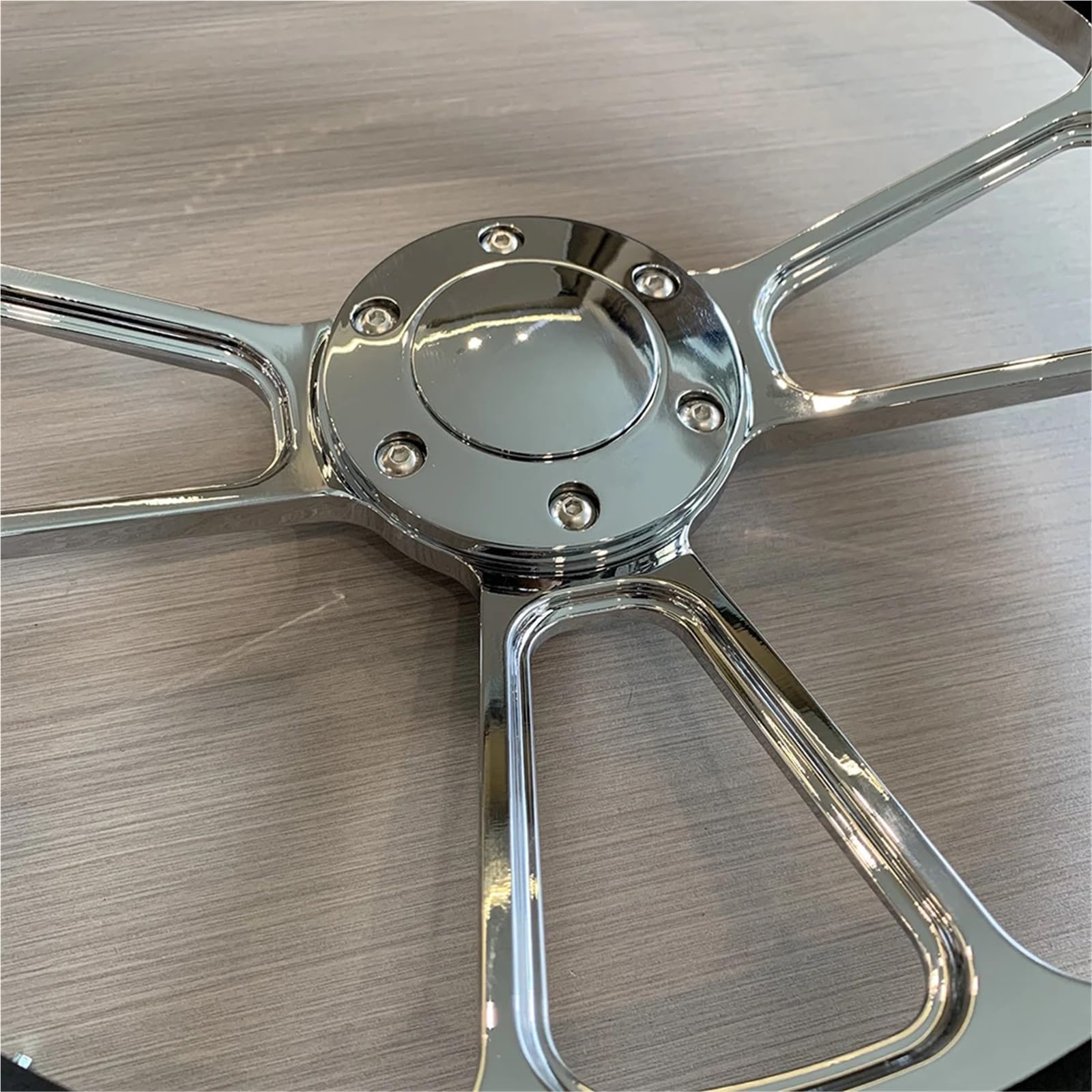 Volante da corsa Volante universale da 14 pollici 350 mm in pelle microfibra retrò cromata nera a tre razze, volante spesso 5 per corsa rallye