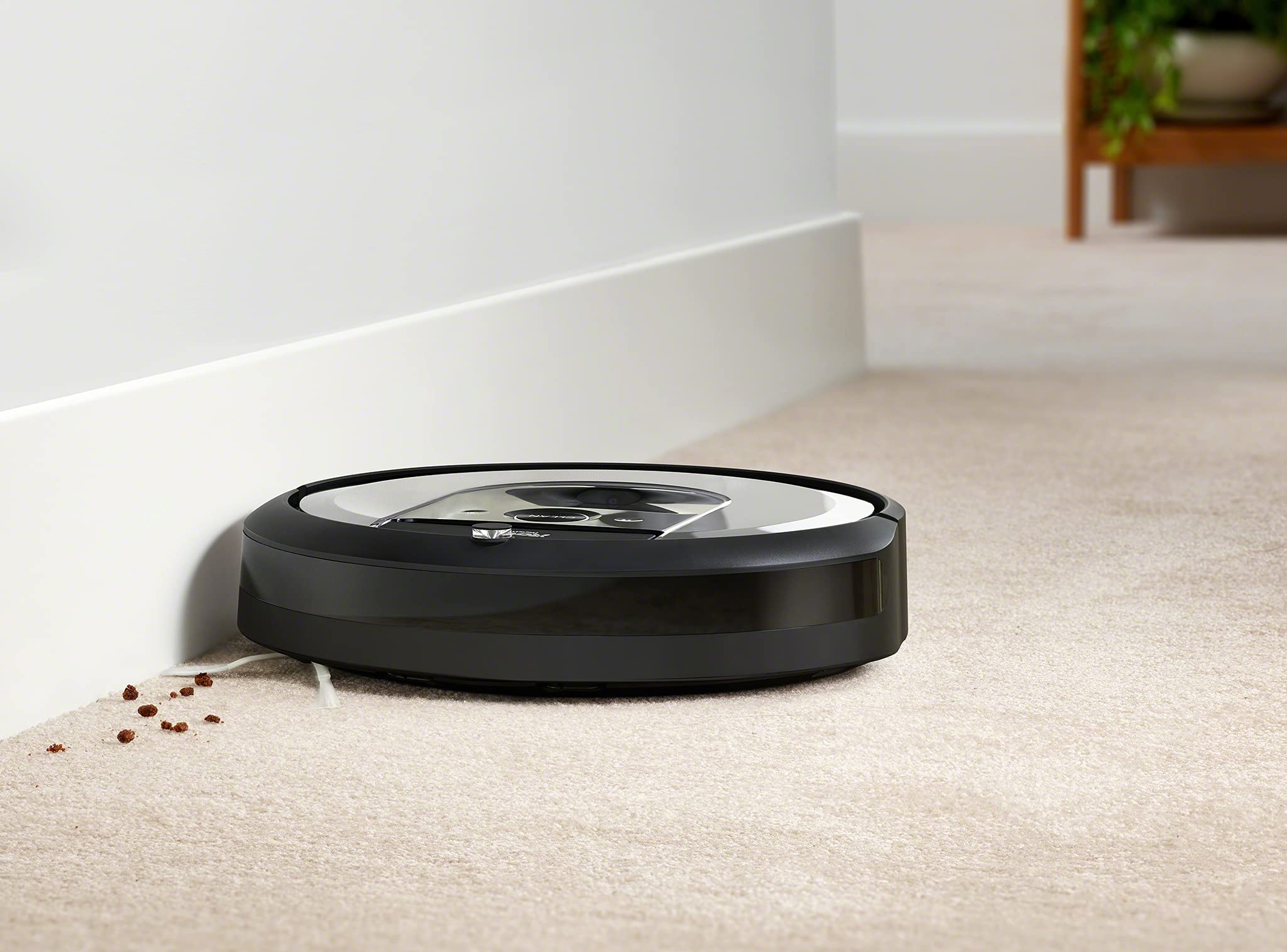 iRobot Aspirador Roomba i7+ (i7556) con Vaciado automático, Alta Potencia, para Mascotas, Programa por habitación, Limpia por Objeto + Pack de 3 Bolsas de Vaciado de la Suciedad Roomba