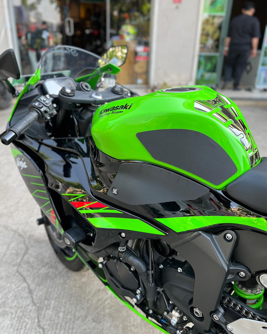 MaxxGripp Tank Pad for Kawasaki Ninja ZX-6R : Amazon.in: Car