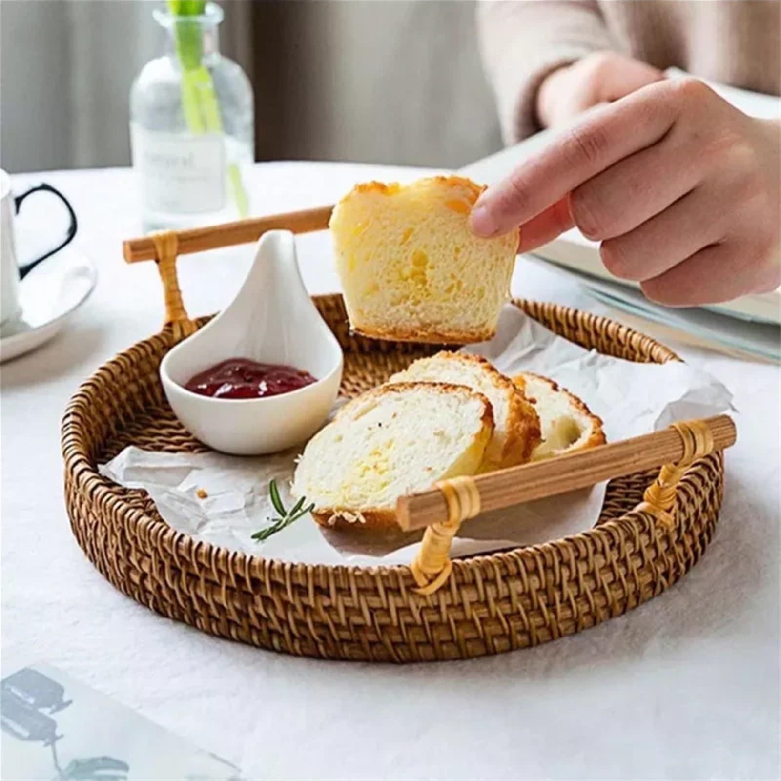 Bandeja de Almacenamiento ratán Tejida a Mano con asa Madera, Cesta Redonda Mimbre, Plato for Pan Bandeja Mimbre(28cm)