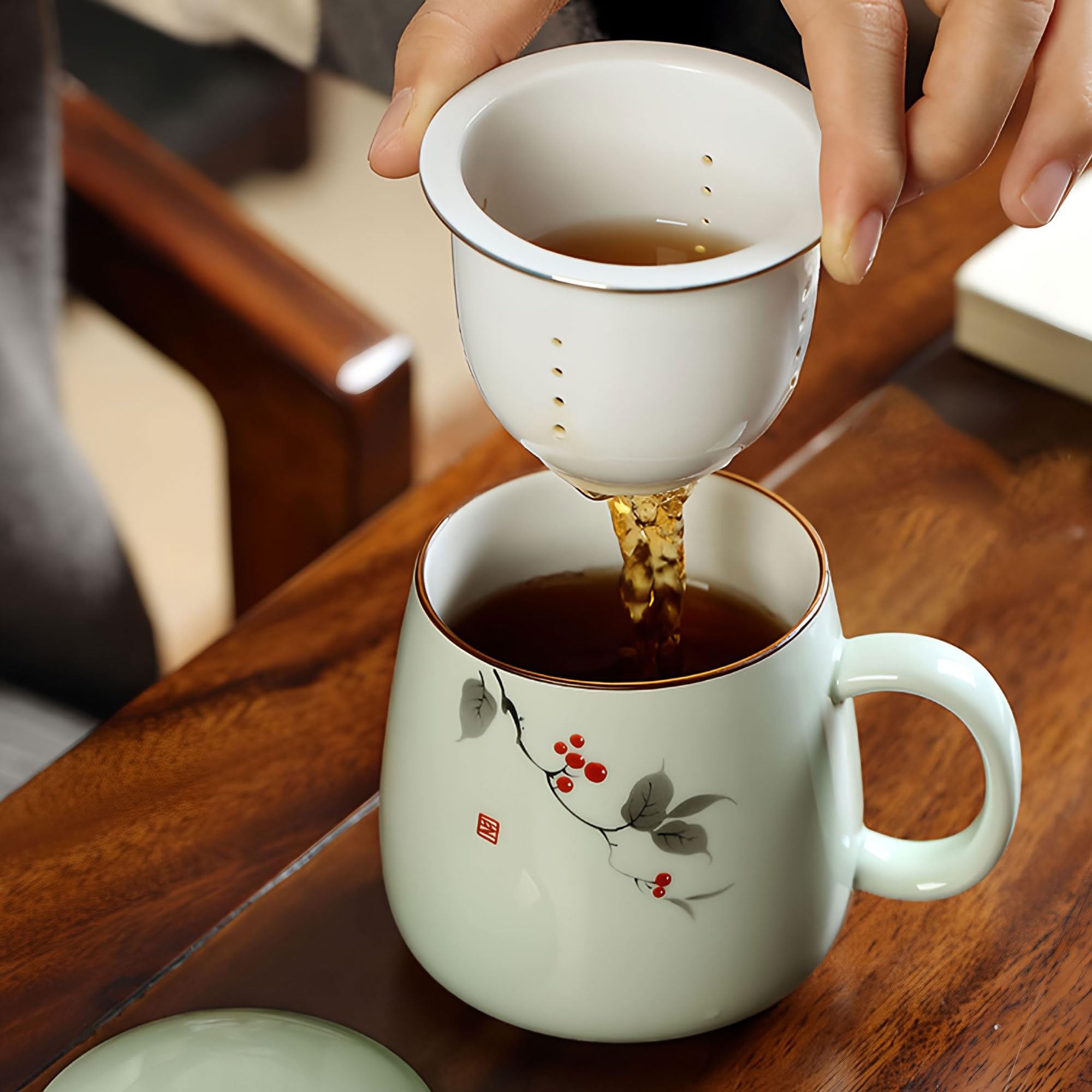 Taza de té de cerámica con infusor y tapa de cerámica. Taza de té de porcelana premium de 18 oz con estuche para té de hojas sueltas, infusiones de hierbas, té de flores y café (verde claro).