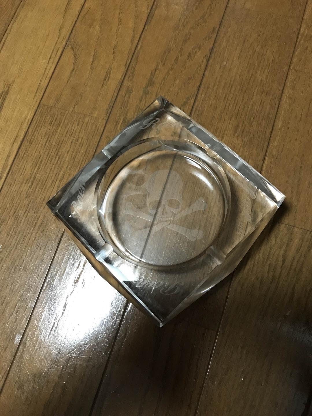 ★Roenの灰皿★ Amazon.co.jp: Roen ロエン灰皿 : ファッション