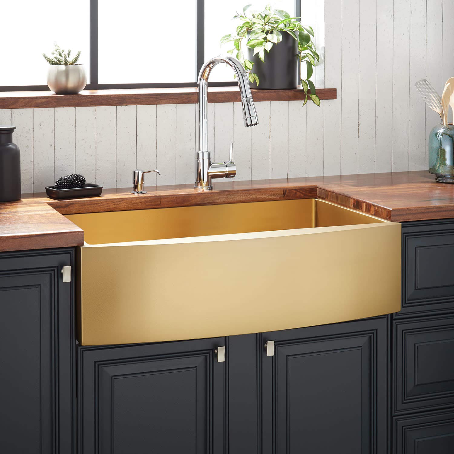 Signature Hardware Atlas 33