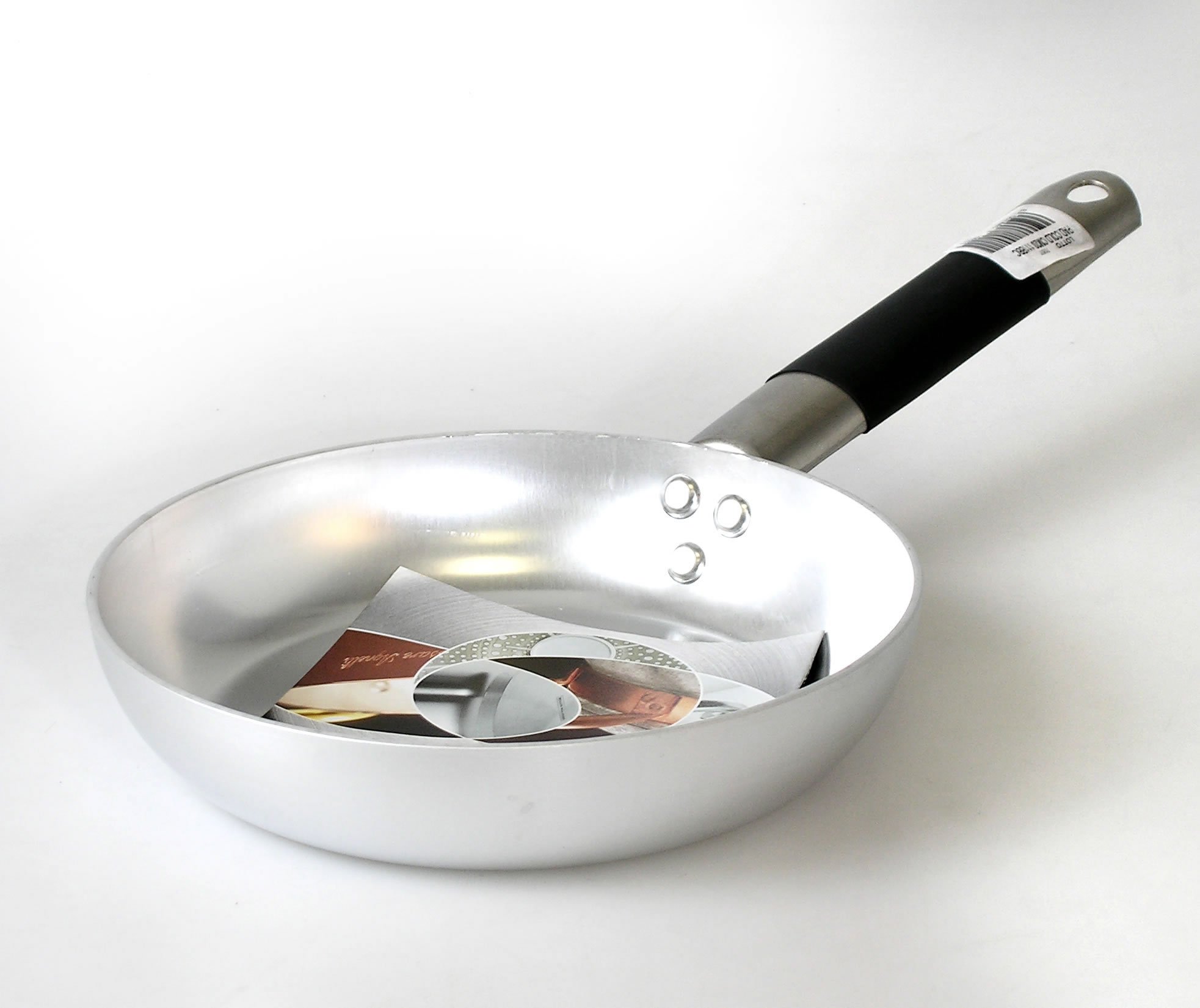 Pentole Agnelli Aluminium Bass Frying Pan 3 Mm. Thick With Cool Handle, Diameter 24 Cm.