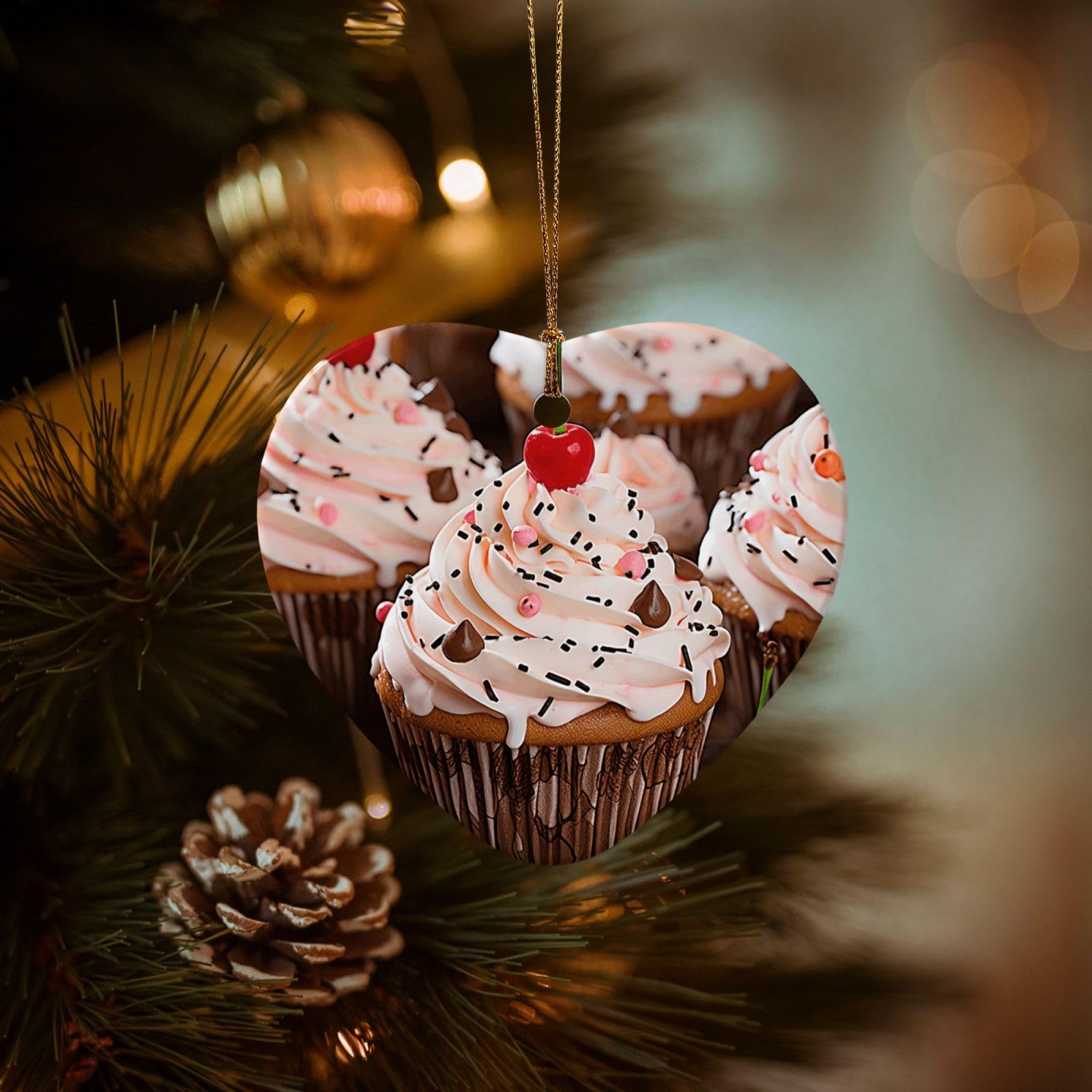 Christmas Ornaments for Christmas Tree Decoration Hanging Cupcake and Muffin Ornament with Gold Ribbon Crafts Heart Shape Ceramic Pendant for Keepsake Gifts Xmas Decor Party Supplies