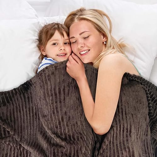 Miniatura 3 de Manta de franela marrón (50 x 70 pulgadas) con bolsa de almacenamiento, manta de sofá de forro polar súper suave de 300 GSM con patrón de rayas para