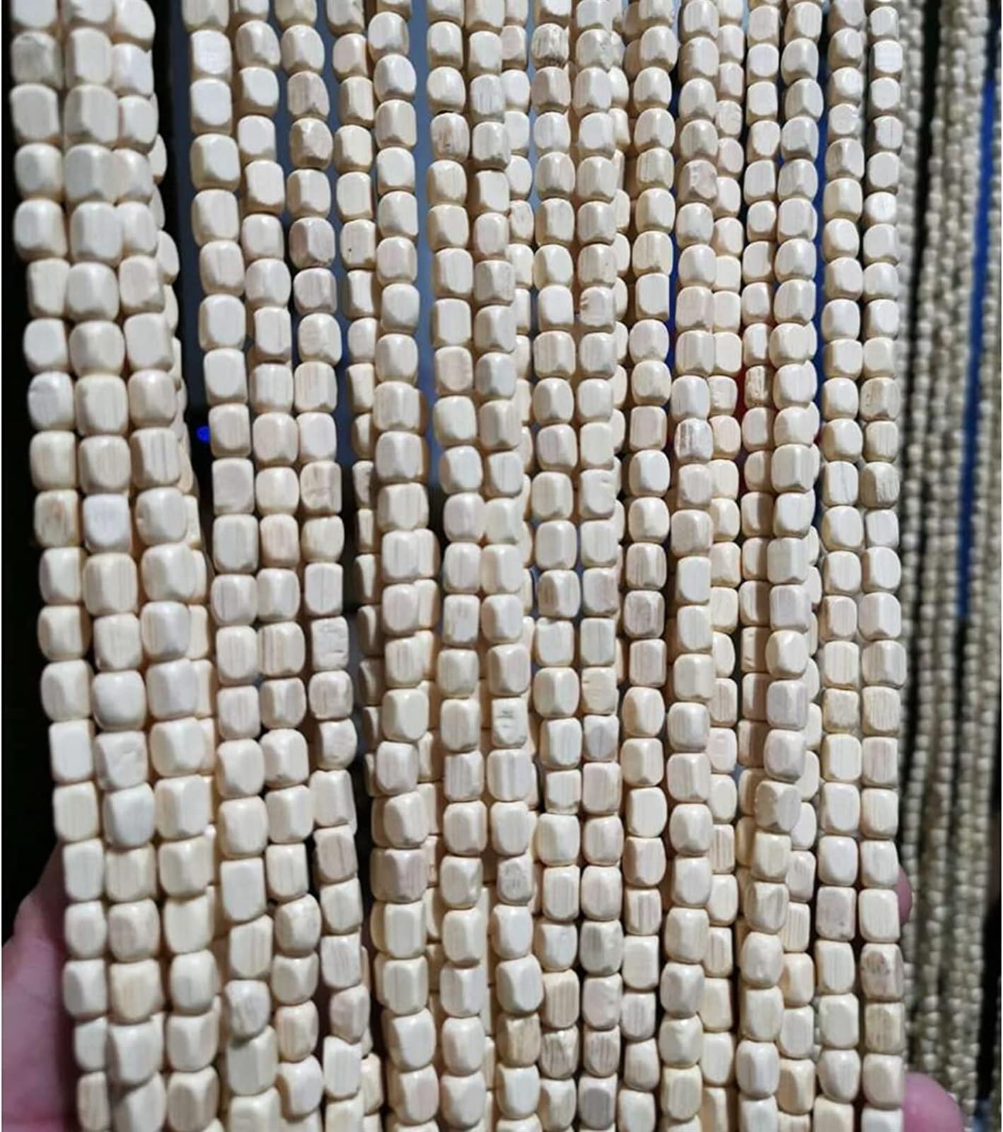 Rideau de perles en bois de bambou, 70 brins (71,1 x 119,4 cm), séparateur de pièce à suspendre, rideau de perles de porte élégant pour armoires, écran de perles en bois décoratif pour décoration