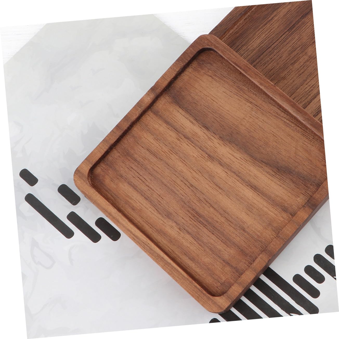 NOLITOY Posavasos De Madera para Mesa 8,8 Cm Cuadrados De Nogal, Aislante Térmico, Resistentes Al Calor, para Bebidas Calientes y Frías, Uso En Hogar, Restaurante y Bar, Juego De 4 Piezas