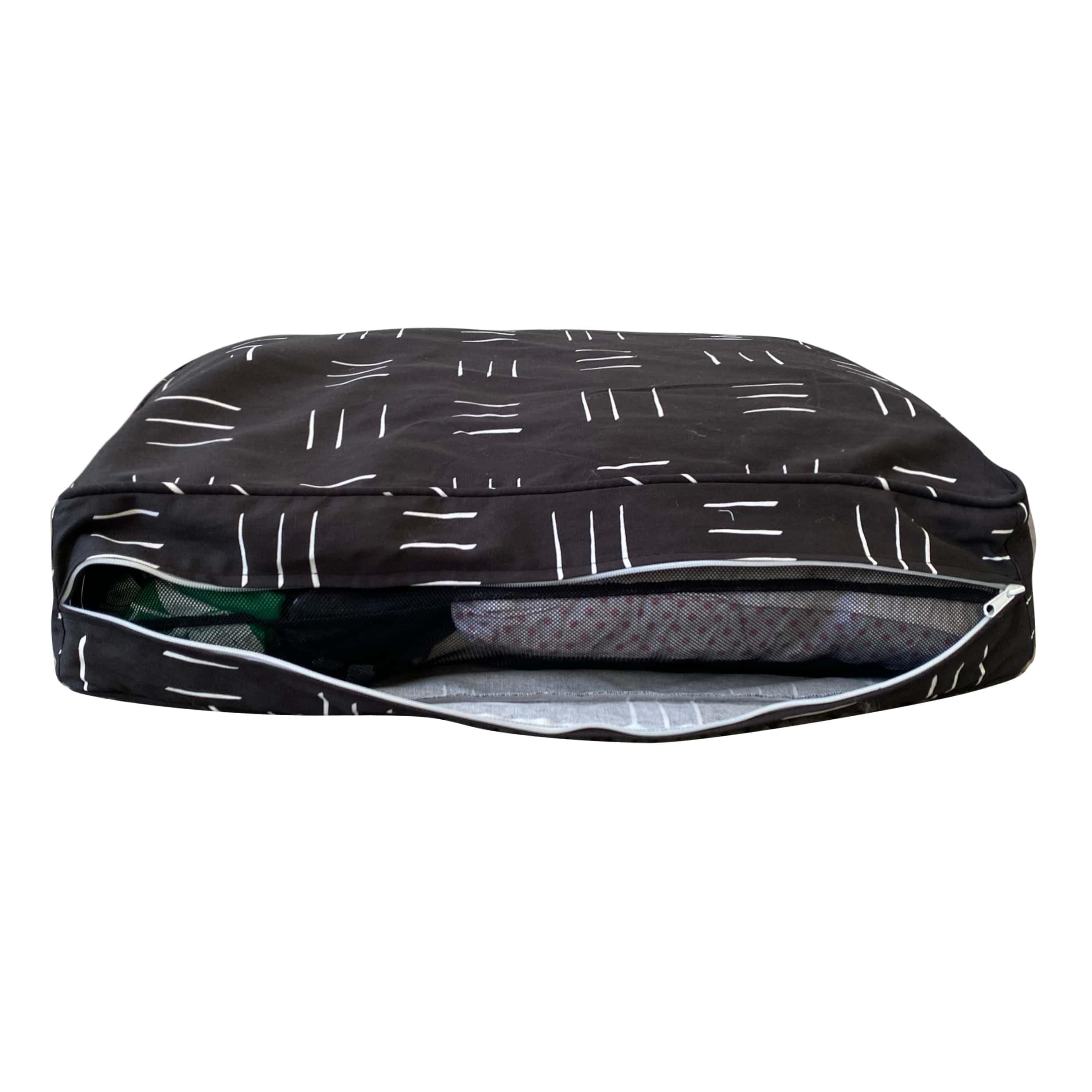 Molly Mutt Funda de Cama para Perro Mediana a Grande – Dreams – Mide 27 x 36 x 5 Pulgadas – 100% algodón – Duradera, Transpirable – sostenible – Funda de Cama para Perro Lavable a máquina