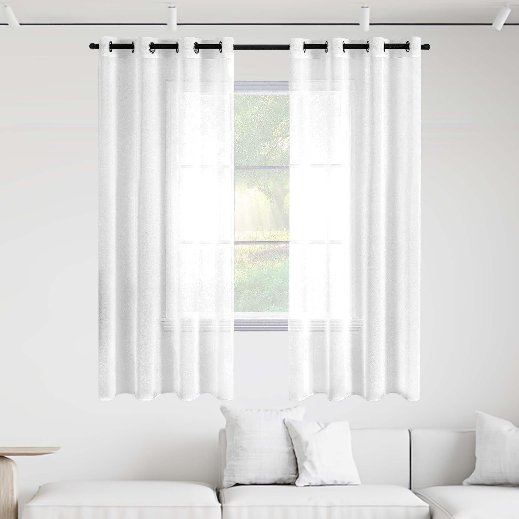Voilages effet décor de maison au tombé souple et élégant pour grand salon