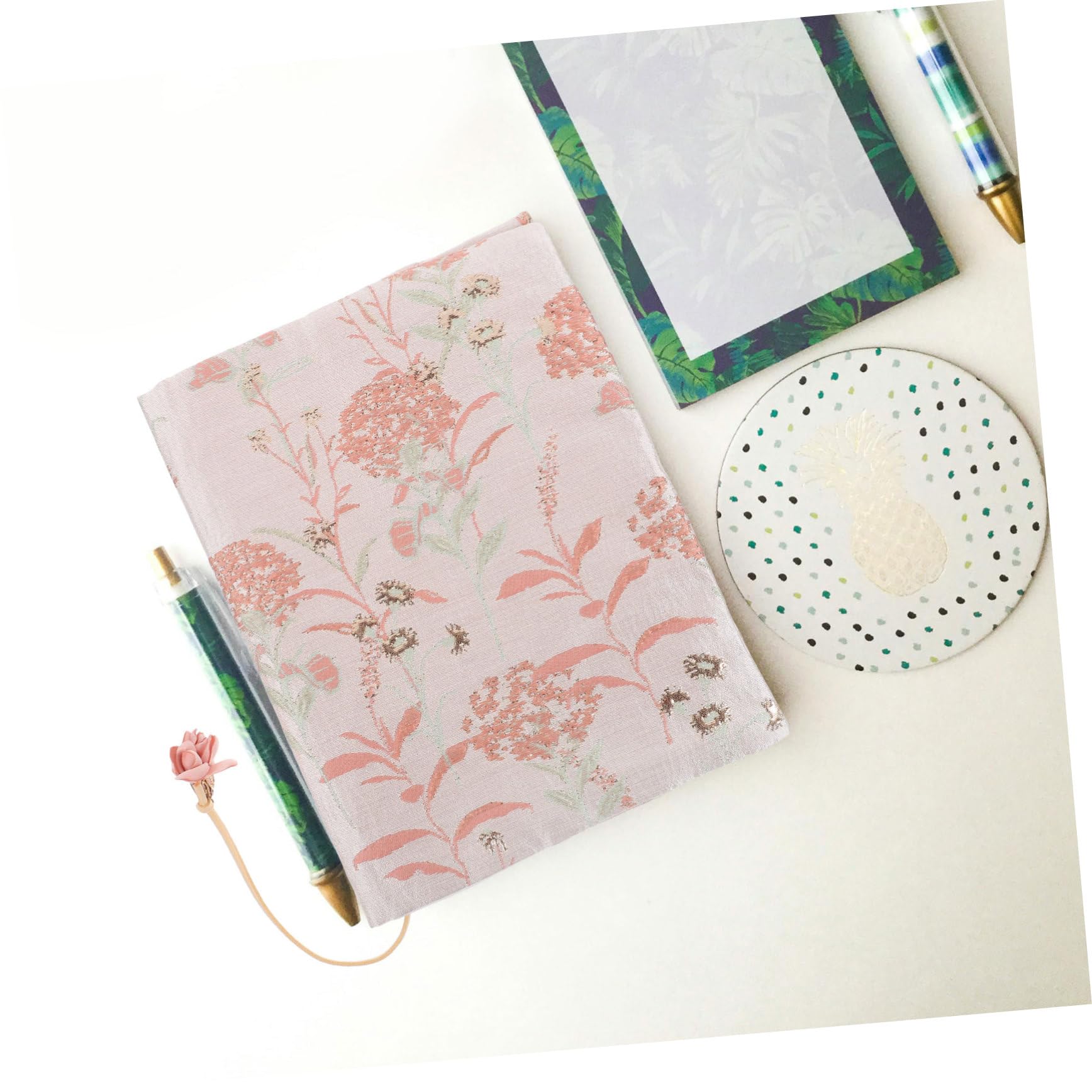 Funda De Tela Decorativa Ajustable Para Libros Protector Práctico Y Hecho a Mano Ideal Para Libros De Tapa Dura Y Escolares Diseño Elegante De Diente De León En Rosa