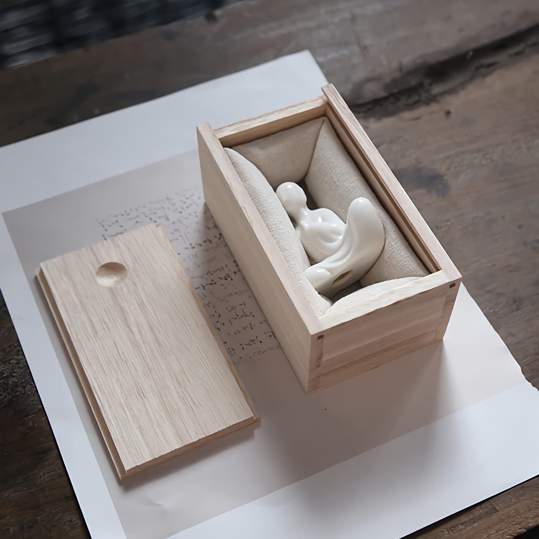 Portalápices de cerámica Blanca, con Forma de Monje, para Escritorio, de Porcelana, con reposapinceles, Altura de 6,4 cm.