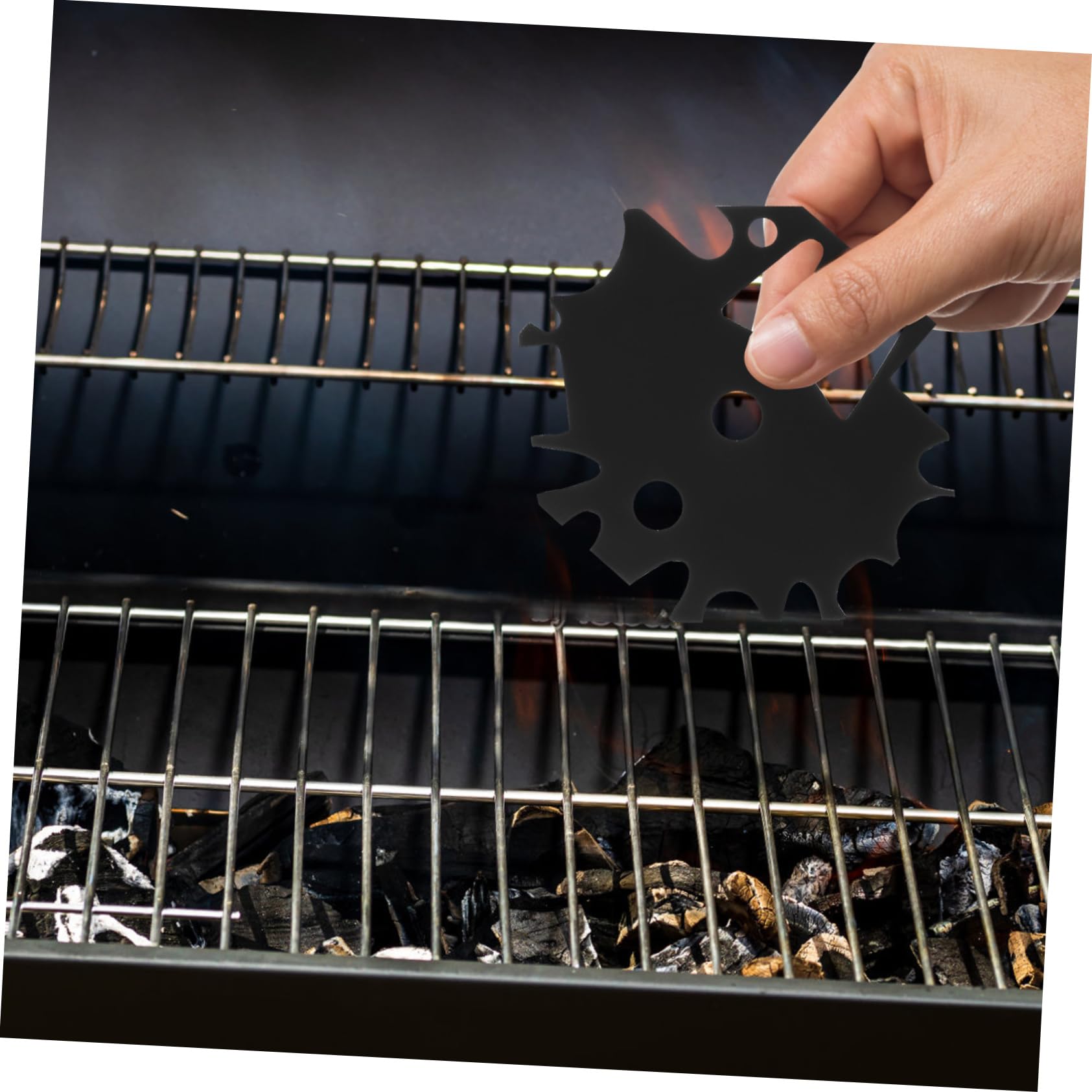 BESPORTBLE Griddle Clean Tool BBQ Accessory Grill Cleaning Scraper Stainless Grill Scrap Cleaner for Indoor/Outdoor Use