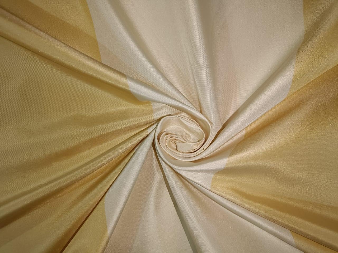Tissu taffetas de soie à rayures dorées haut de gamme pour haute couture