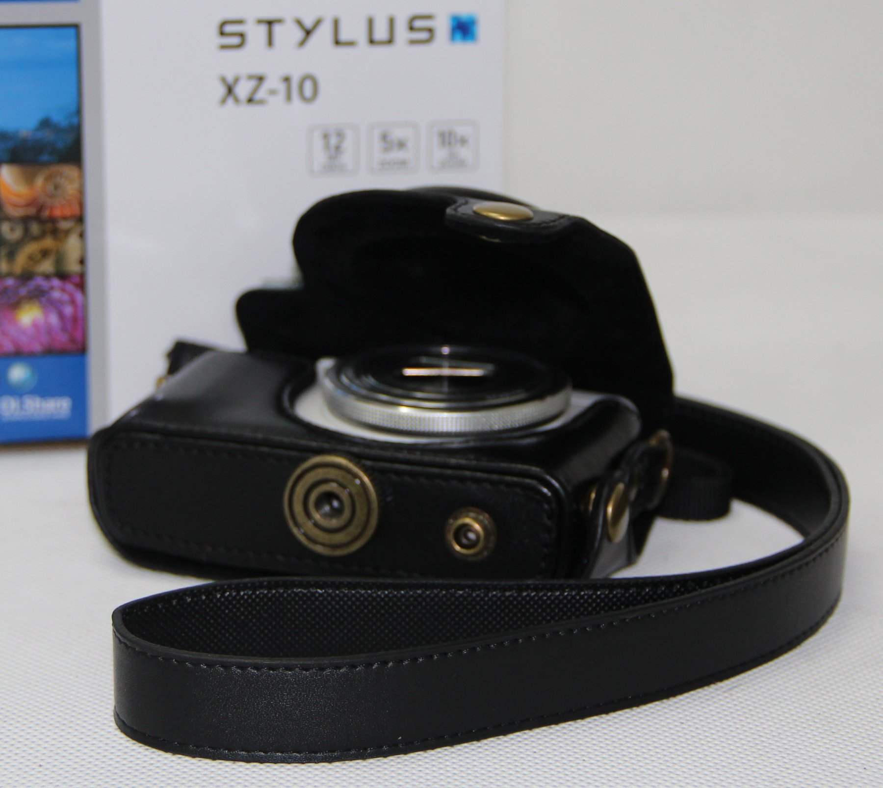 MegaGear Ever Ready Protective Leather Case for Olympus XZ-10 iHS
