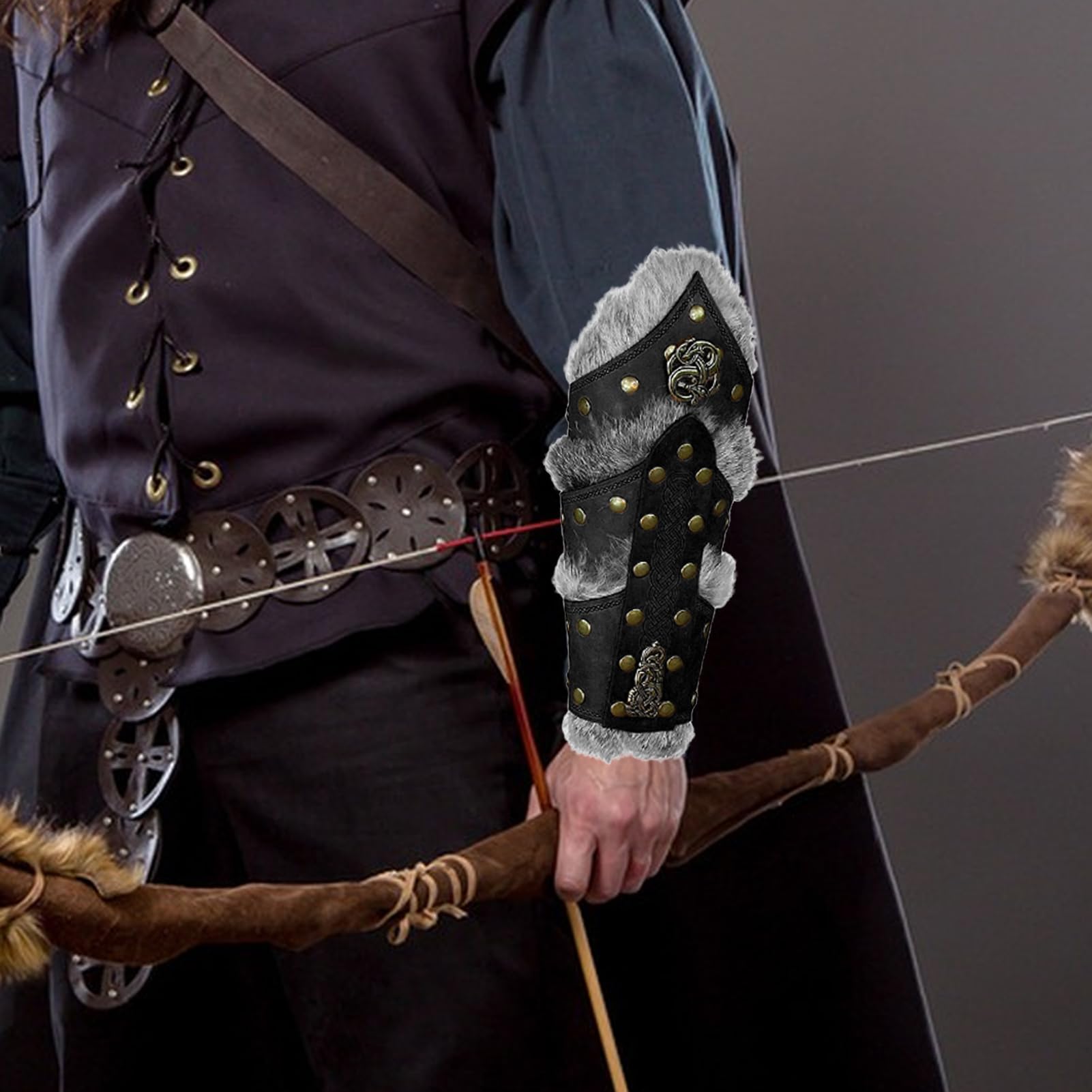 - Bracciali in pelle – Coppia di protezioni per braccia medievali in pelle | sintetica, per costumi rinascimentali, per guerrieri vintage, per festival e cosplay