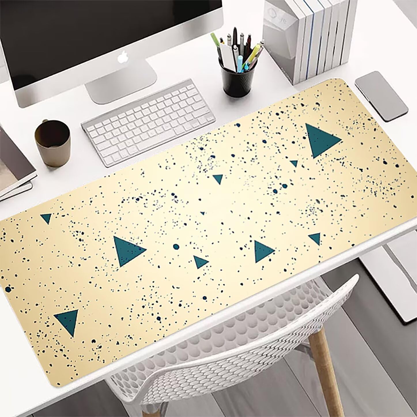 Lpfieonn Einfach Großes Schreibtischunterlage, XXL Schreibtischunterlagen, Beige XXL Wasserdicht Gaming Mousepad mit Vernähter Rand und Rutschfeste Gummibasis, für Laptop/Hause/Büro 120x60cm PF-3617