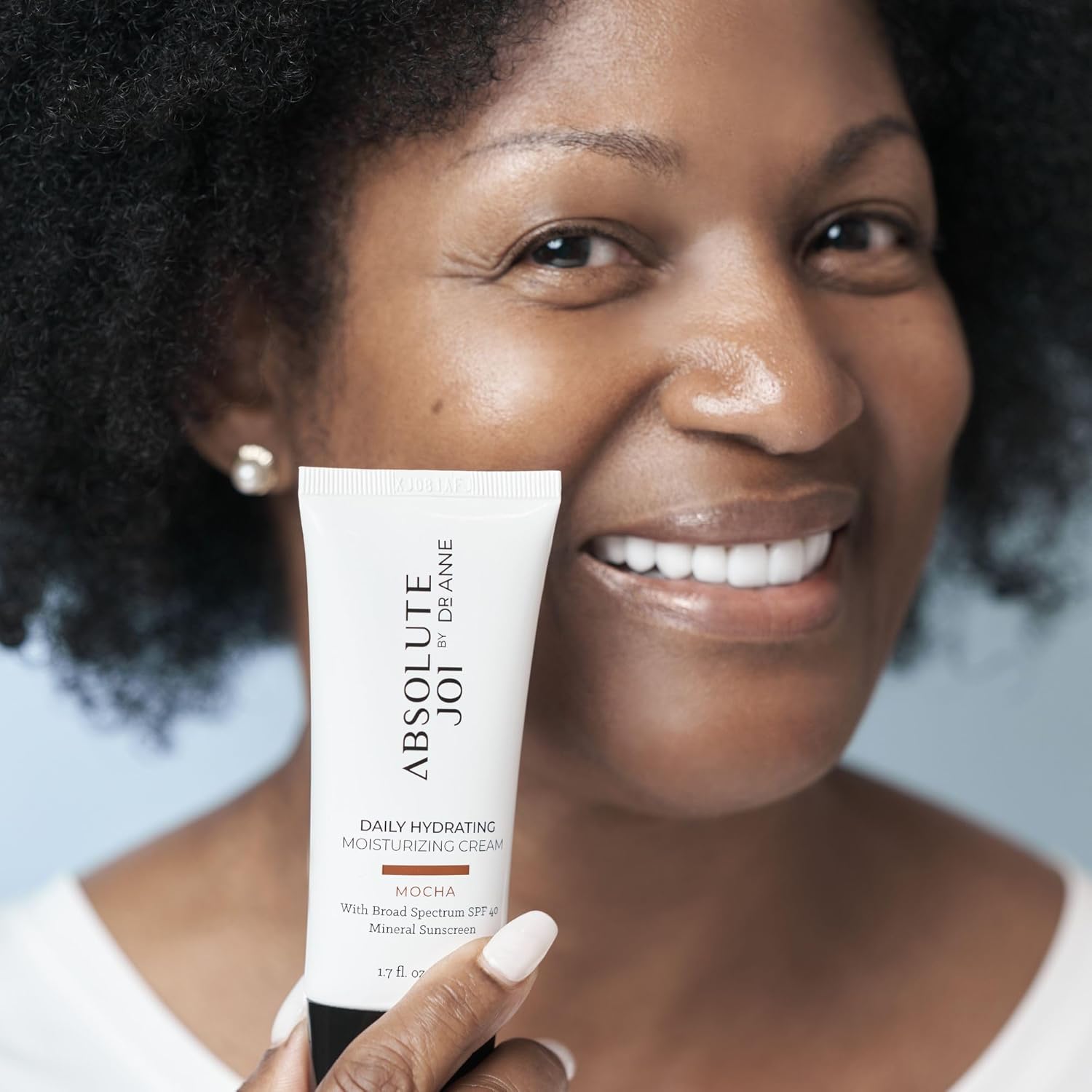 Daily Hydrating Moisturizing Cream SPF 40 Tinted Mineral Sunscreen, Broad-Spectrum & Blue Light Blocking, Fragrance-Free for Sensitive Skin, Available in Two Sheer Tints, 1.7 oz - Image 2