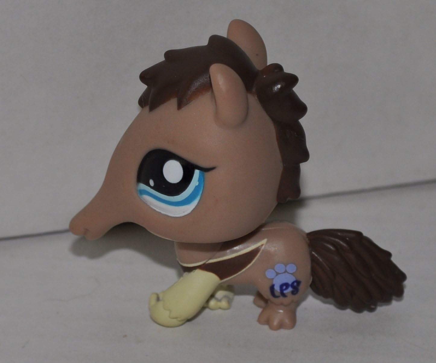 Anteater #1518 (Brown, Blue Eyes) - Littlest Pet Shop (Retired) Collector Toy - LPS Collectible Replacement Single Figure - Loose (OOP Out of Package & Print) image 2