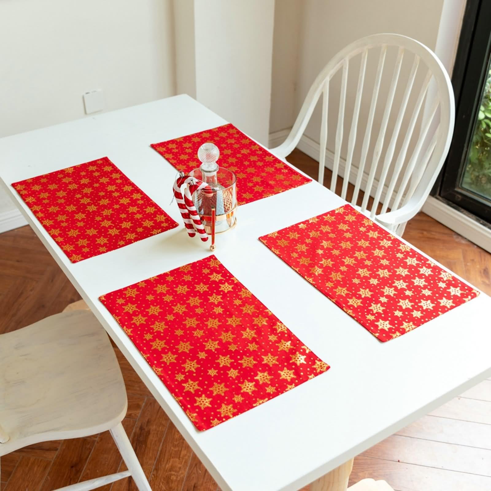 Juego de 6 manteles individuales rojos, mantel individual de desayuno de poliéster 45 x 30 cm con motivo de copos de nieve navideños