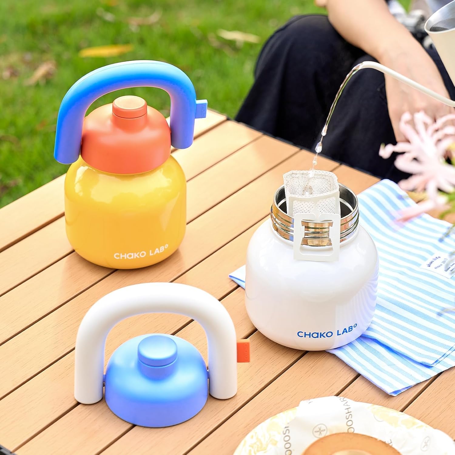 CHAKO LAB Water Bottle with Straw and Carry Handle | Wide Mouth vacuum insulated stainless steel Bottles | Reusable, leak-proof and BPA-free | 33oz(White&Blue) - Image 6