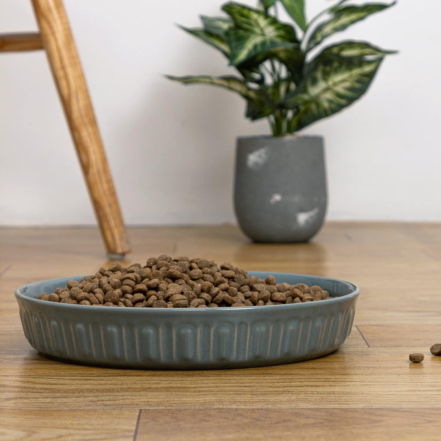 Fun Elements Shallow Dog Bowls, 10.5" Ceramic Large Food Plate for Small, Medium and Large Breeds, Non-Slip, Flat and Wide, Dishwasher Safe, Suitable for Dogs and Cats (Grey)