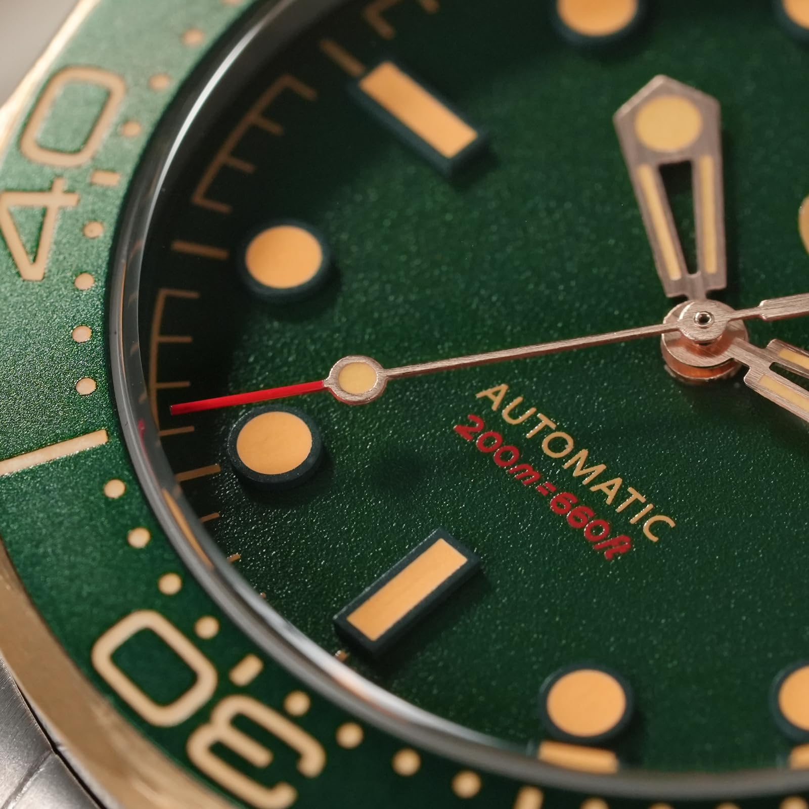TACTICAL FROG Watchdives WD007 SL3001 - Reloj de buceo (42 mm, 200 m) | Caja de titanio de grado 2, cristal de zafiro abovedado, bisel de 120 clics y válvula de escape de helio