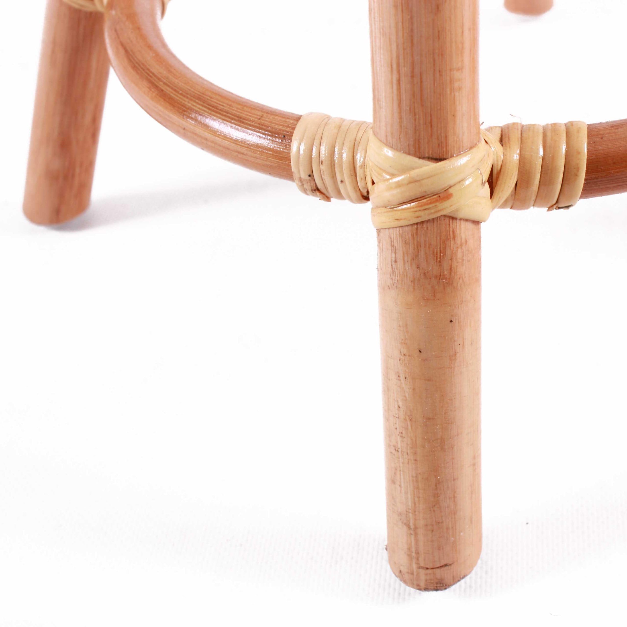 Appendiabiti da Terra in Rattan Naturale Stile Boho Chic con Ganci a Diverse Altezze, Design Decorativo per Ingresso e Camera da Letto, 37 x 155 cm