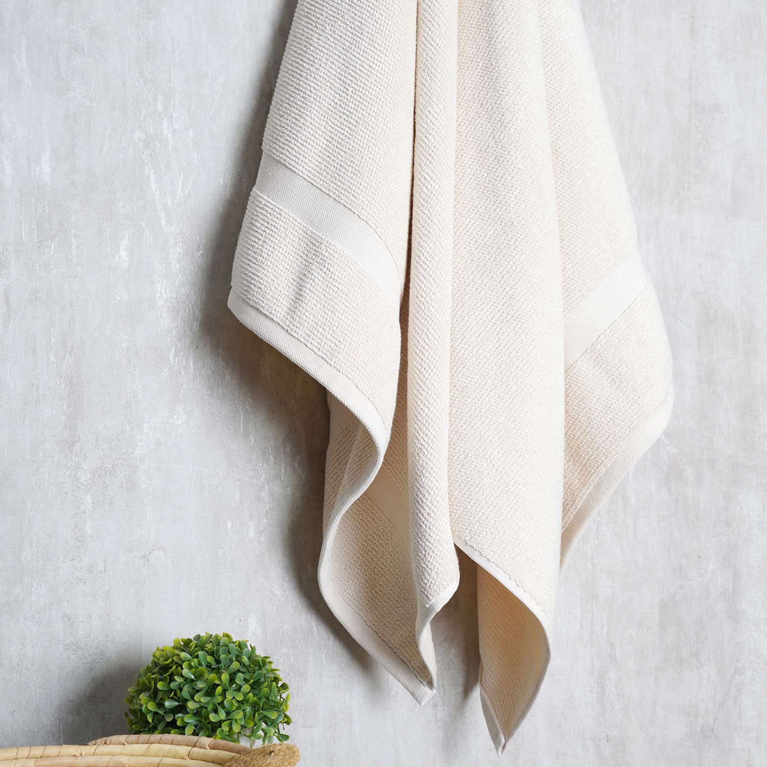 100% Combed Cotton (600 GSM / 70x150 cm) Large Bath Towel Ultra Soft Super Absorbent (Beige)