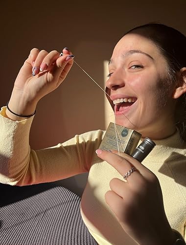 Miniatura 9 de Wise Floss - Hilo dental tejido patentado con dispensador reutilizable, 2 recambios (menta)  100 yardas de hilo encerado expandible de punto grueso