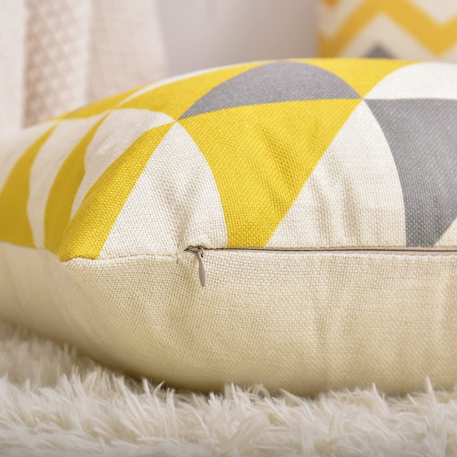 Amazon.com: Tosewever Set of 4 Decorative Geometric Yellow Grey 18