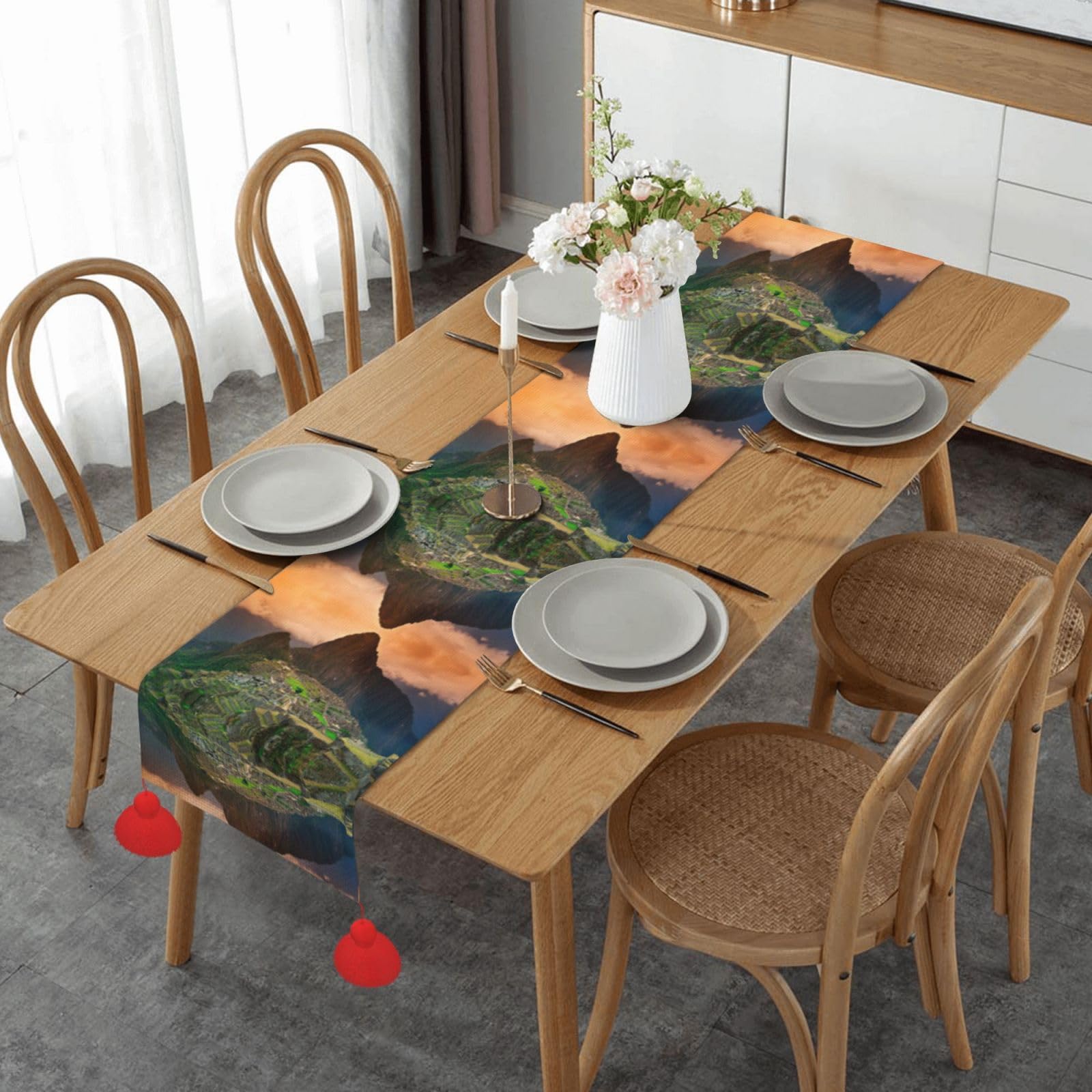 Chemin de table macramé Gunsan tissé main avec pompons élégants