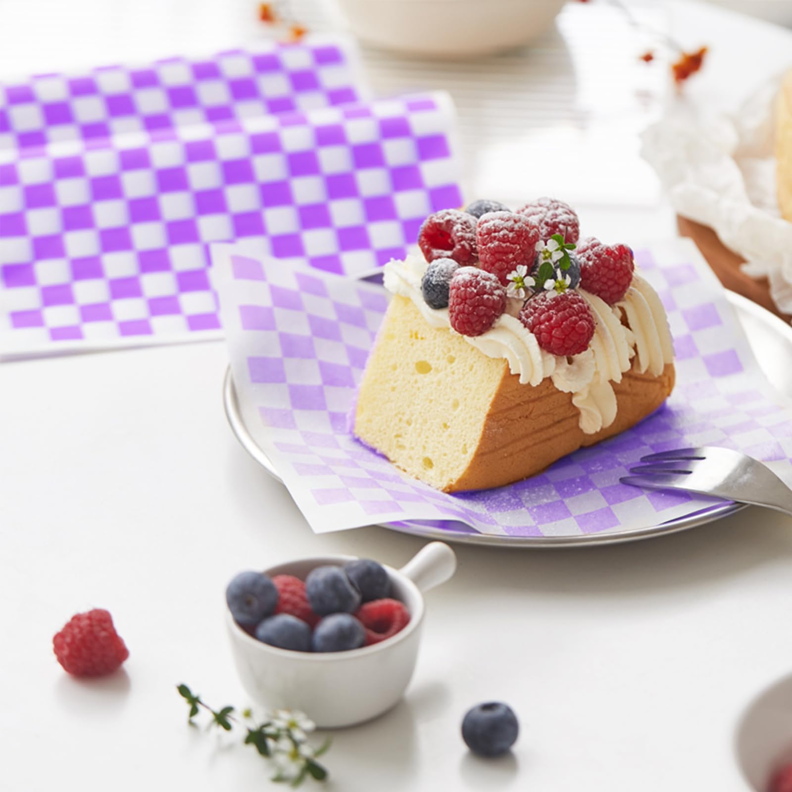 GeeRic Easter Day Waxed Deli Paper Sheets 12 * 12 Inch, 100 Pcs Food Basket Liners for Sandwiches, 2026 Burgers Wrap Wax Paper Sheets Gingham Pattern