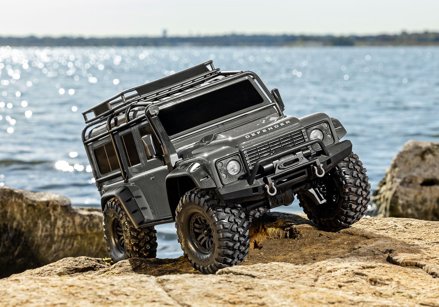 Traxxas TRX-4 Defender 1/10スケール Traxxas TRX-4 Land Rover Defender 1/10 Scale 4X4 Crawler (Silver
