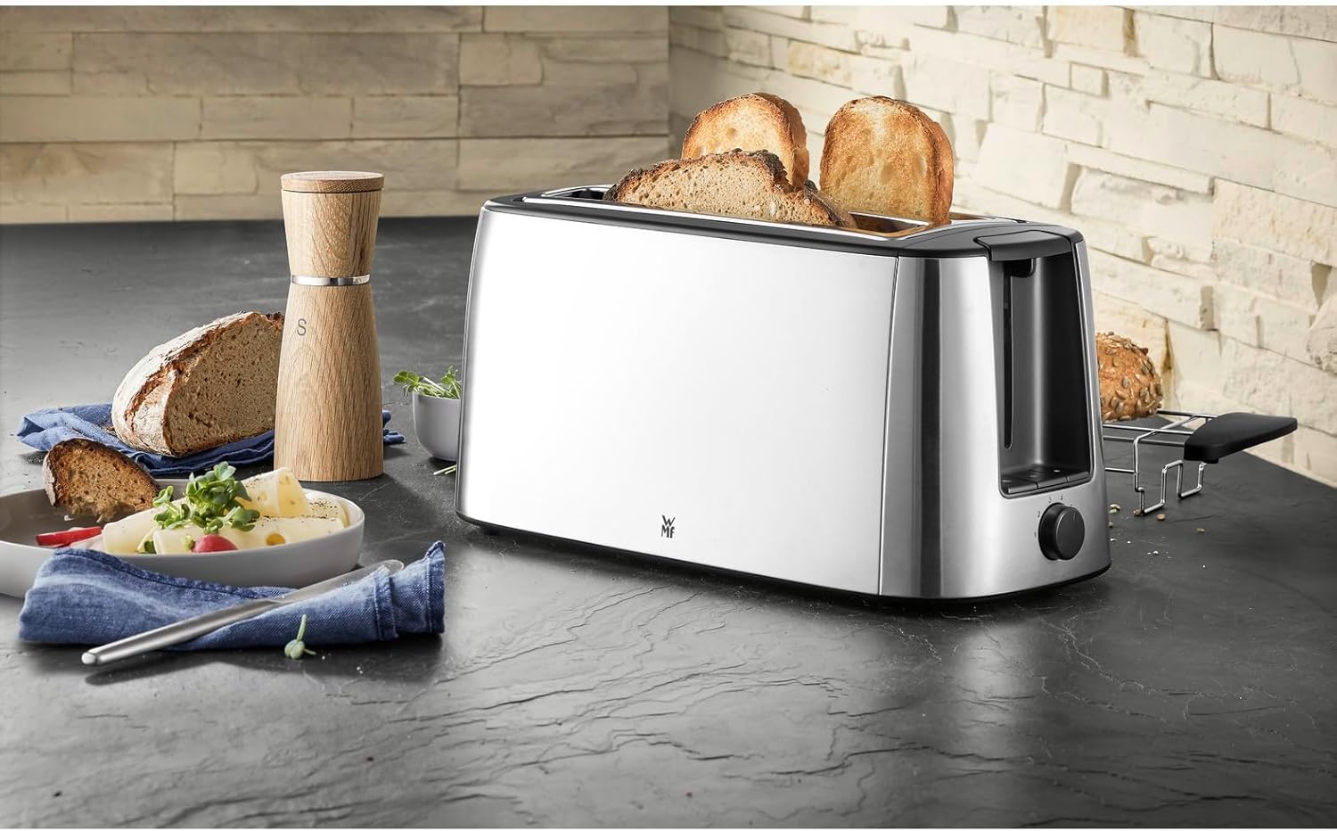 WMF Bueno Pro Toaster in use with toasted bread