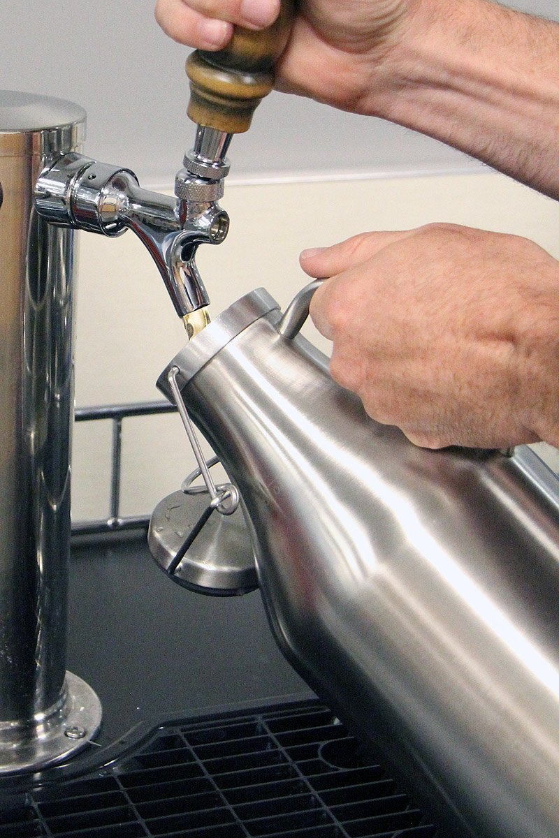 Knight and the Bicycle Brewing Supplies FD-64SS 64 oz. Stainless Steel Growler - Vacuum Sealed Double Walled Insulation with Handle