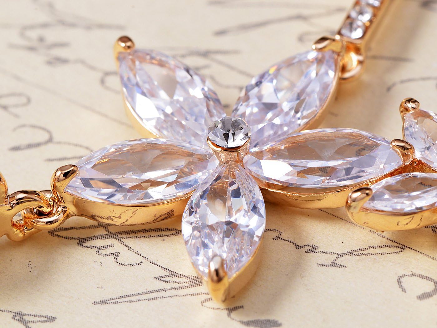 Alilang Clear Crystal Rhinestones Classic Hawaiian Floral Flower Necklace Earrings Set