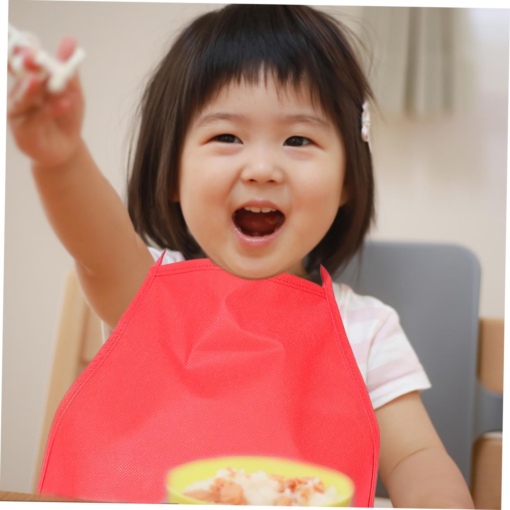 Garneck Grembiule Ragazzo Ragazza 33x48 Cm 24 Pezzi Non Tessuto | Pittura e Cucina Bimbi, Riutilizzabile e Facile da Pulire, Lacci Lunghi in Vita