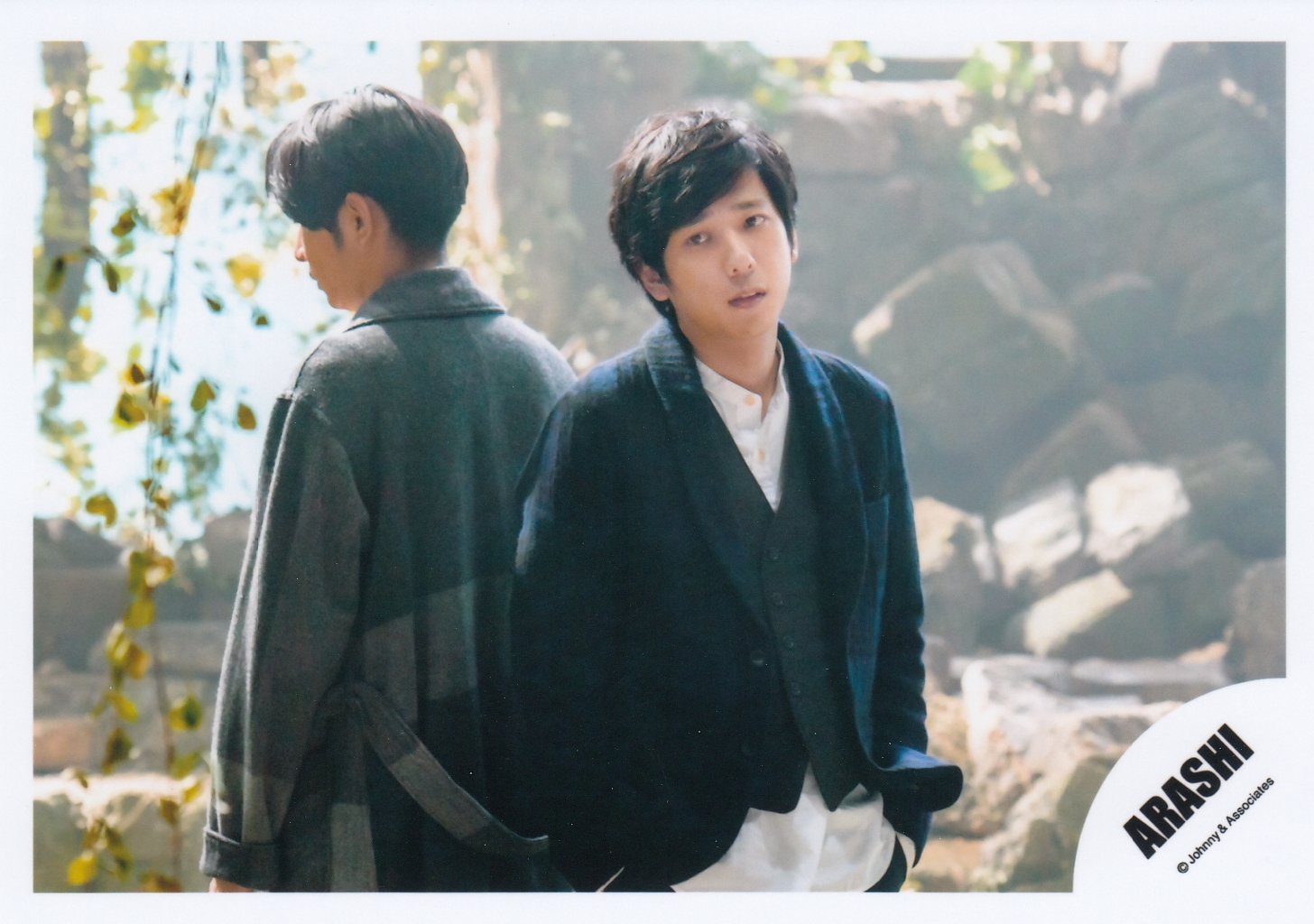 Amazon.co.jp: ARASHI 嵐 公式 生 写真 （二宮和也）AN00094 : おもちゃ