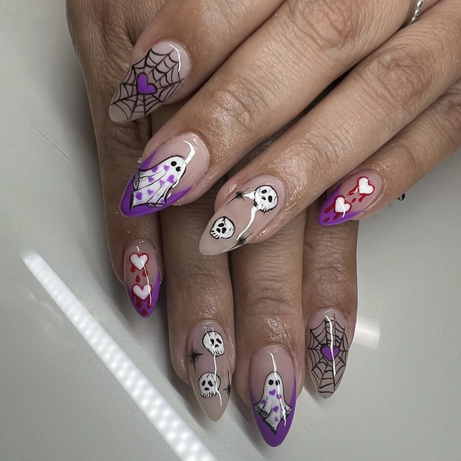 OCOUYVD Ghost Press on Nails Short Almond Fake Nails with Skull Spider Web Designs Halloween Acrylic False Nails French Stick on Nails for Women Girls Halloween Manicure Decorations