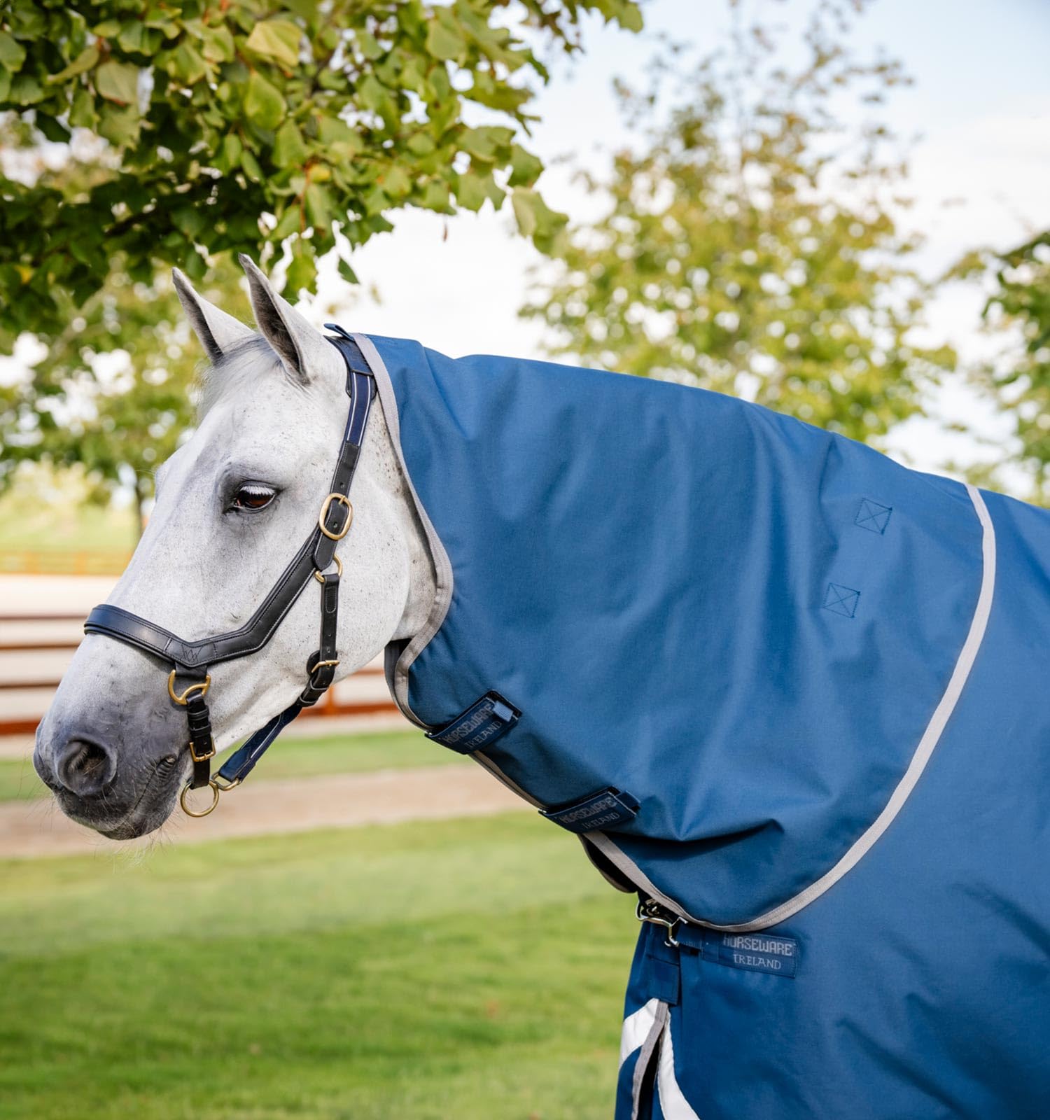 Horseware Ionic Capote de pluie légère 0 g protège le dos du cheval humide