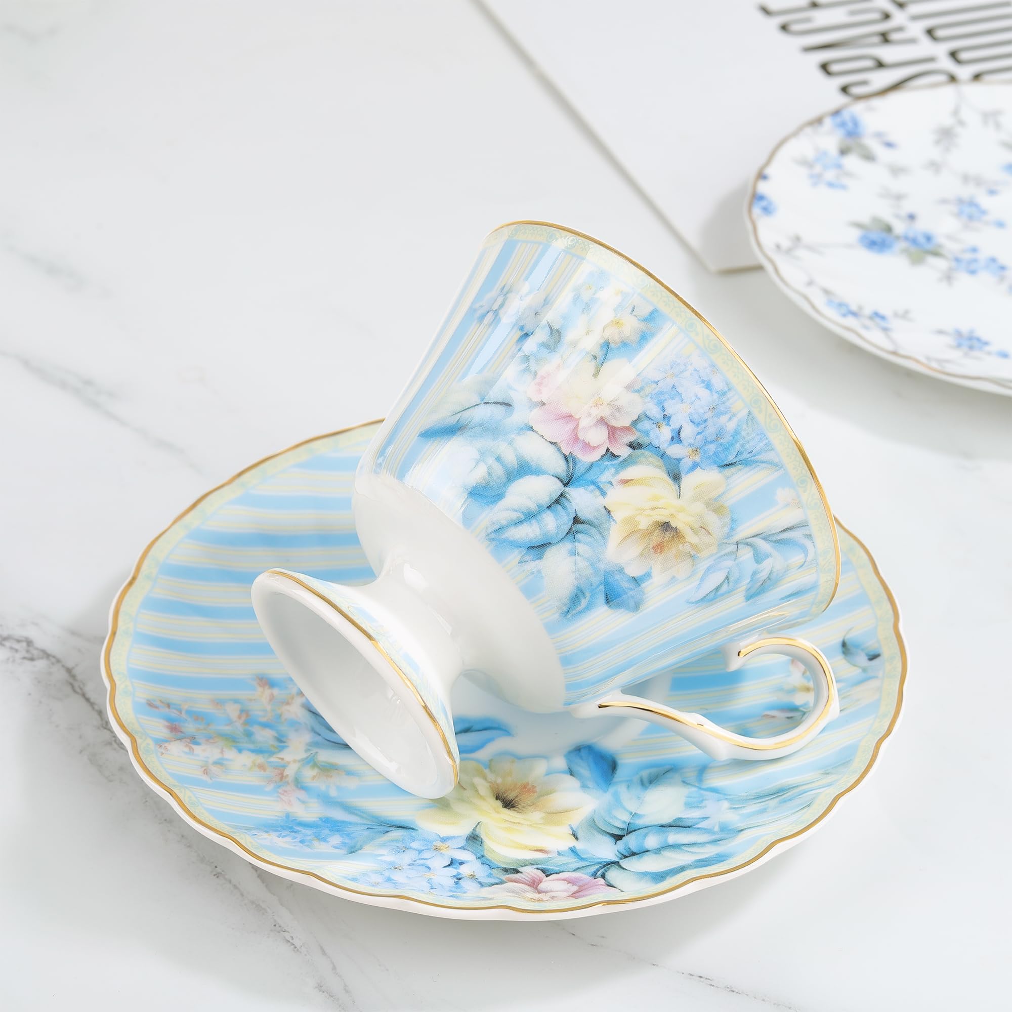 fanquare Bone China Cup and Saucer Set, Blue Hydrangea Floral Coffee Cups, 170ml Vintage British Porcelain Teacup for Women Gifts - Image 3