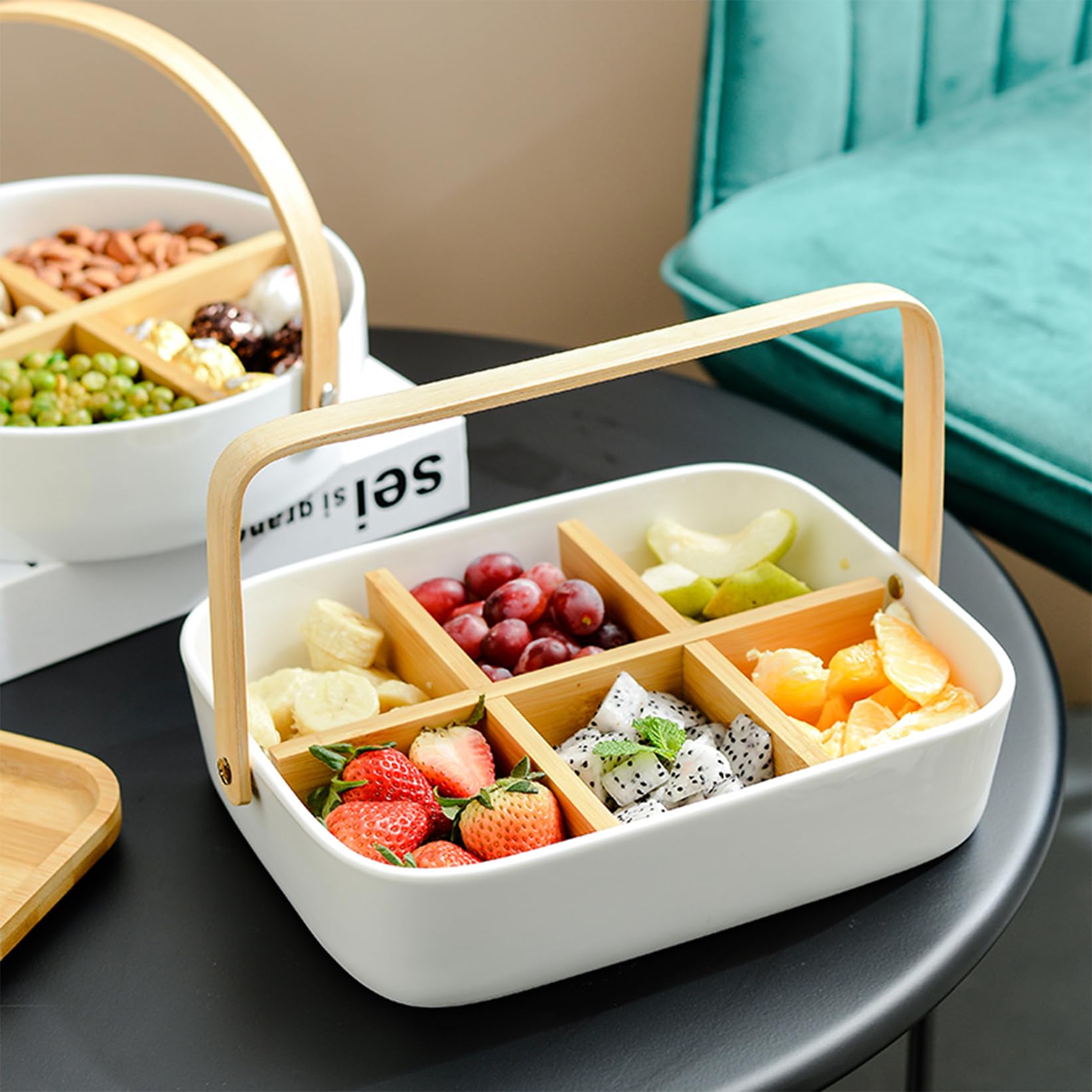 Organizer quadrato per snack con 8 scomparti, vassoio da portata diviso con coperchi e manico, vassoio portatile in plastica per verdure, frutta, noci, verdura, feste
