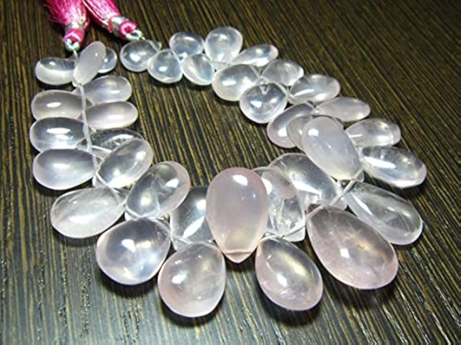 Quartz rose en briolettes poires d'exception pour bijoux luxe