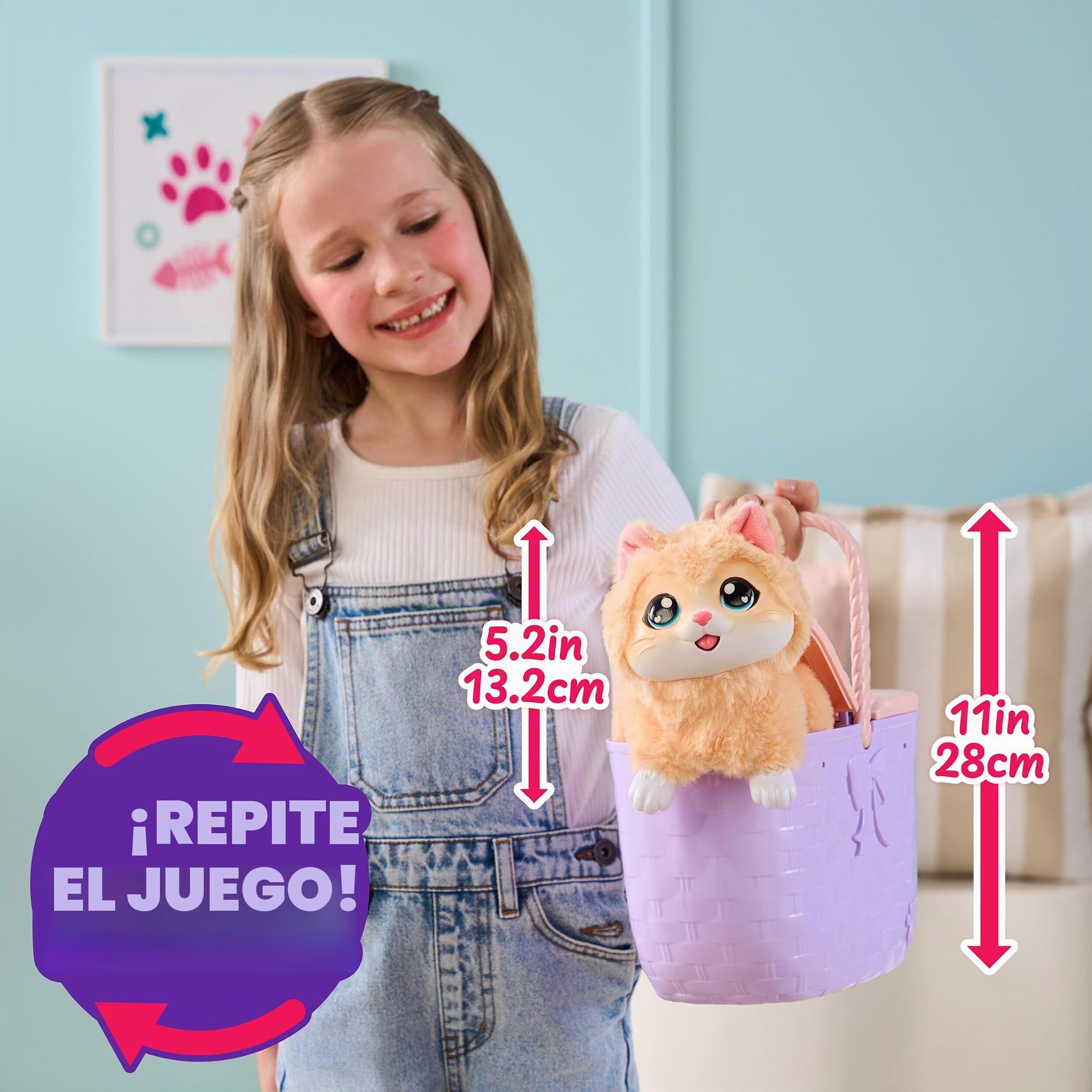Little Live Pets Mama Surprise Kittens - Mamá interactiva con +15 Sonidos y reacciones - Mamá Tiene 3 bebés Sorpresa - Reacciona al Tacto - Come Pescado - Cesta de Transporte - A Partir de 4 años | Cesta portátil, accesorio de peces, 3 gatitos bebés y más
