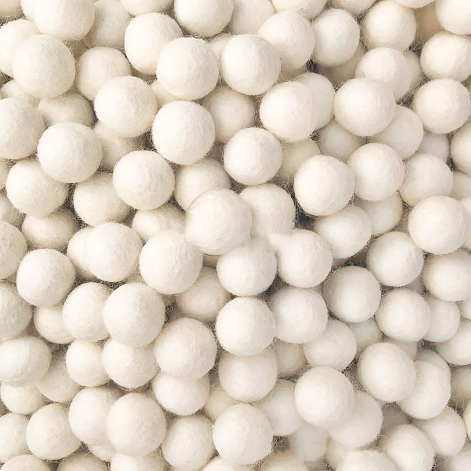 Senda Natural Felt Wool Balls, White Handmade Felt Ball Felt Pom Poms Bulk Small Puff For Home Felting And Garland Diy Crafts Ornaments (1Cm, 50Pcs)