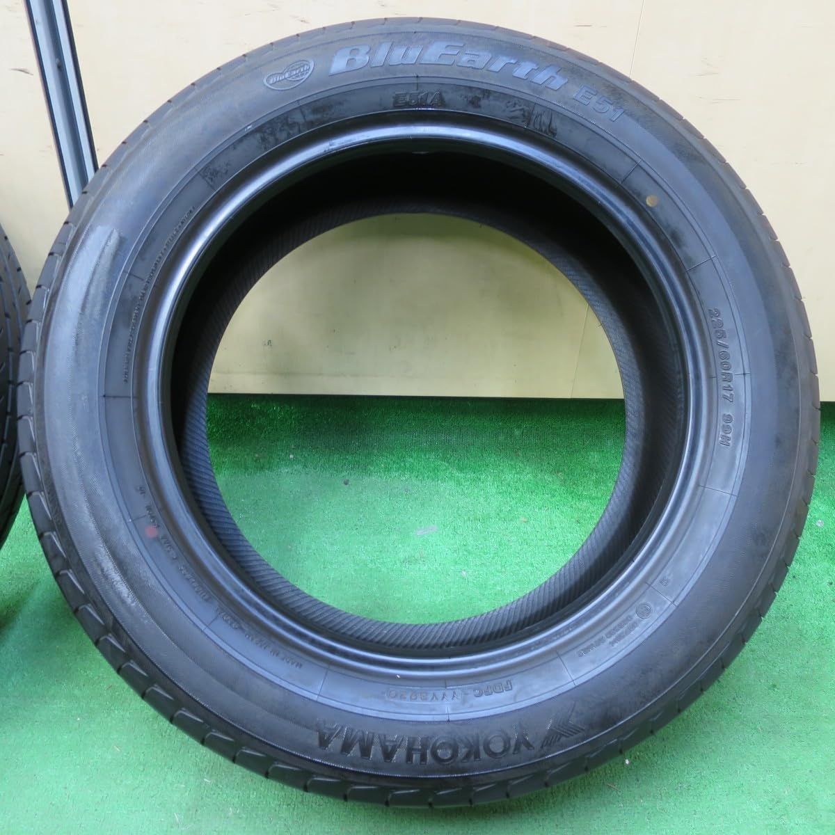 新車外し YOKOHAMA BluEarth E51A 225/60R17 17インチ 夏タイヤ 4本