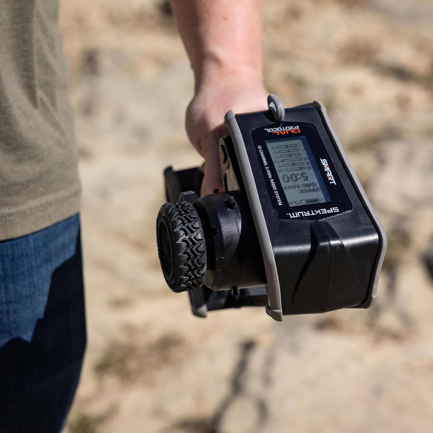 Spektrum DX Rugged+ 12-Channel DSMR+ Transmitter with SR615 Receiver