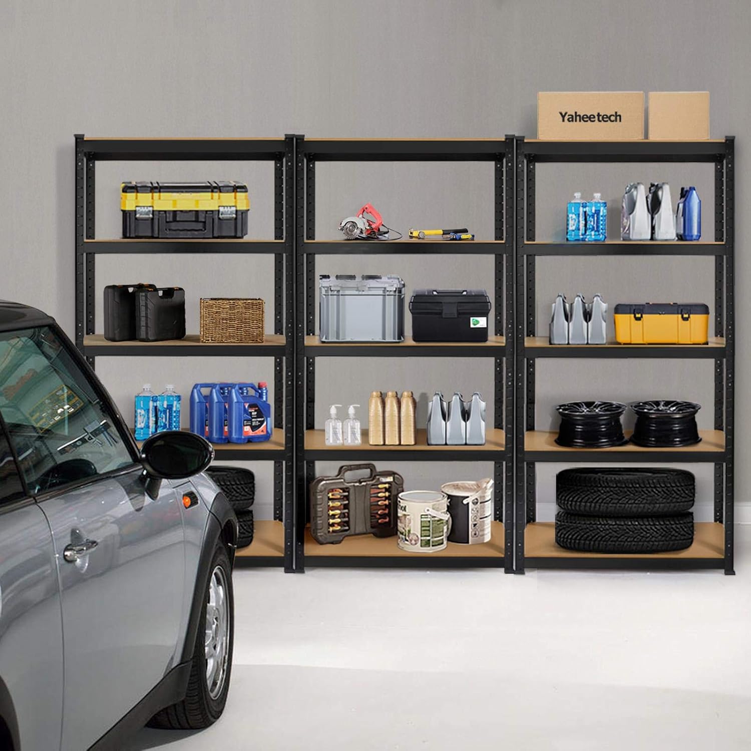 Кілька полиць для зберігання Yaheetech, розташованих у гаражі, для зберігання інструментів та автомобільного приладдя.