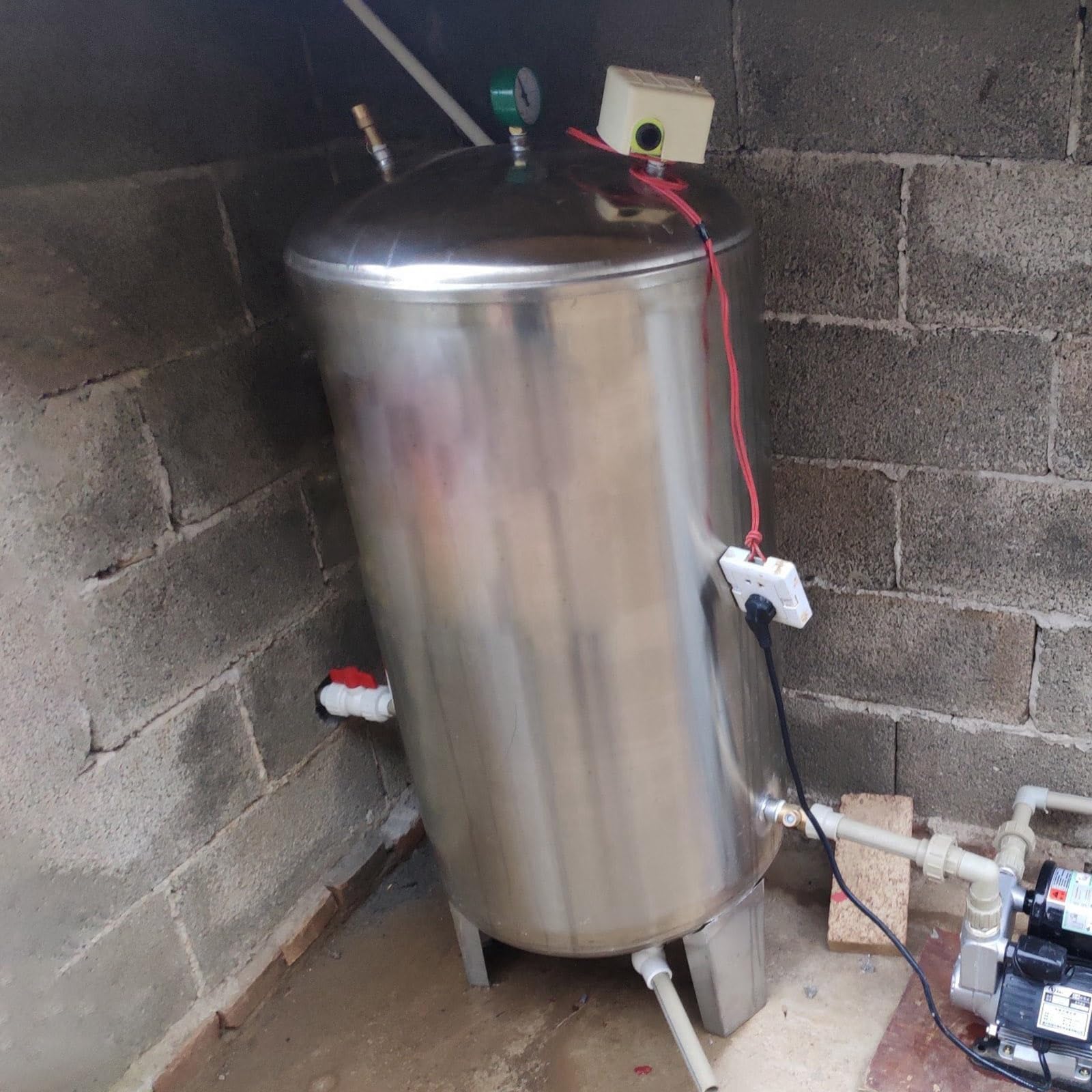 Vaso de expansión Tanque De Presión De Agua De Acero Inoxidable 304 - Tanque De Presión Para Bomba De Pozo Con Kit De Montaje Vertical Tanques De Almacenamiento De Agua A Presión(60L/15.8 Gallon)